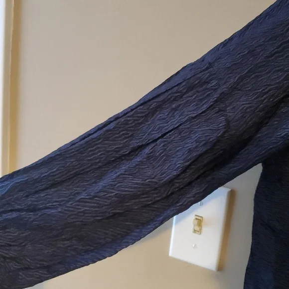 Runaway Bicycle Anna Top In Navy Handloomed Silk Size S/M - Picture 9 of 14